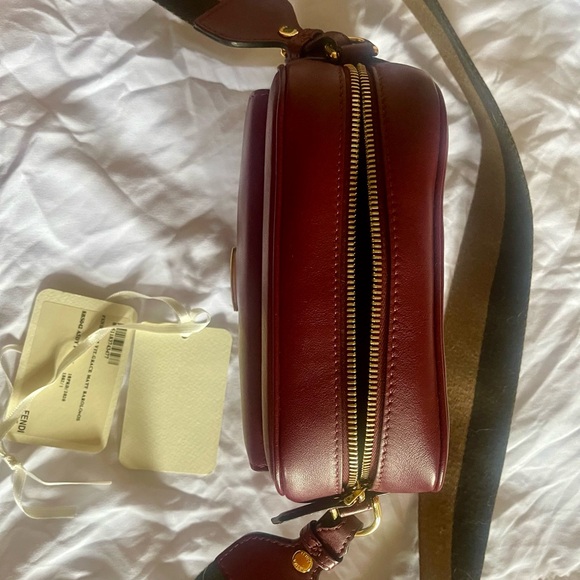 Fendi Burgundy Color camera bag - Picture 6 of 13